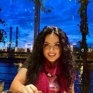 Meet your Posher, Tiombe